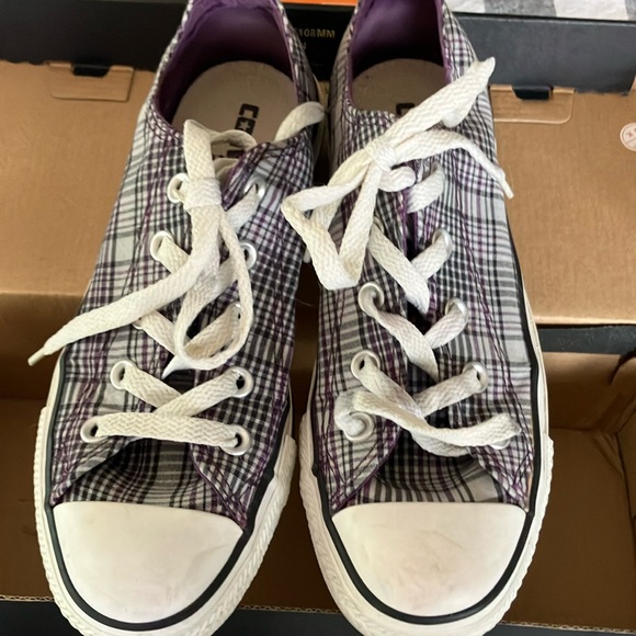 Converse Purple and White plaid Canvas Sneakers - Picture 1 of 6